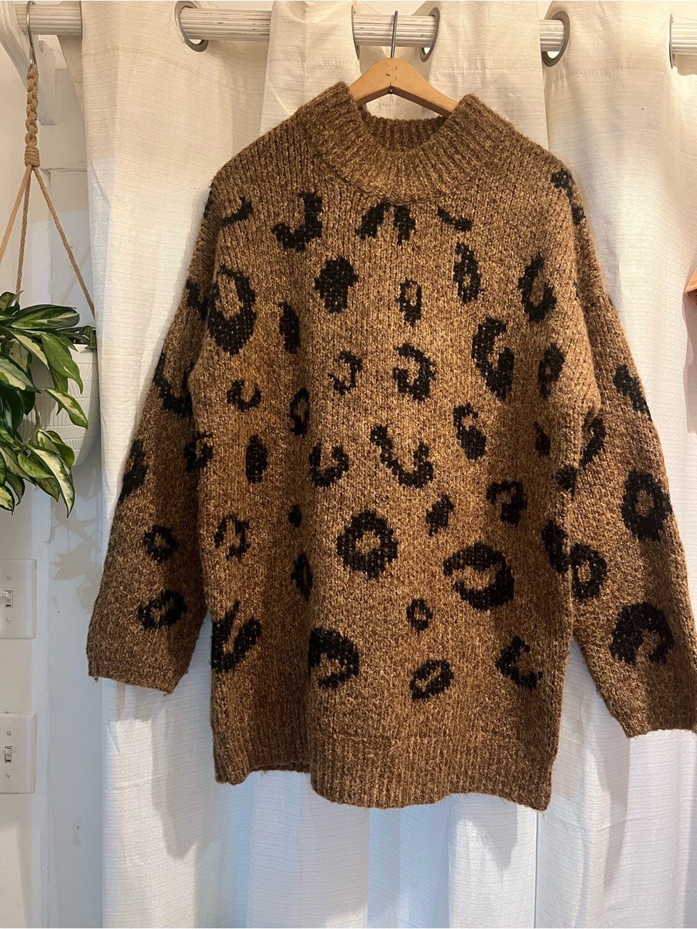 Cozy Leopard Print Crewneck Heavy Oversized Sweater L
